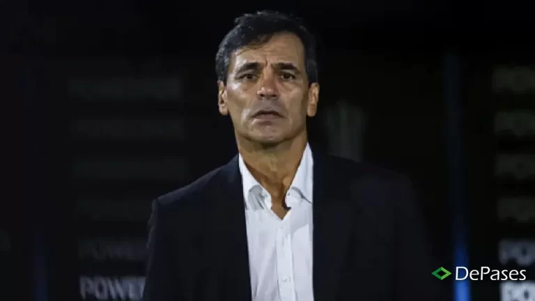 ¿Vuelve a Universitario? Las chances del retorno de Fabian Bustos para reemplazar a Jorge Fossati